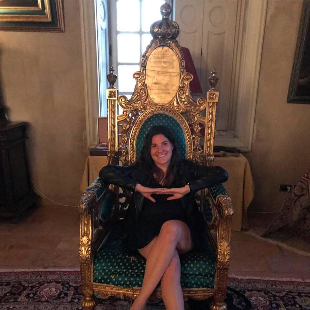 Meet your Posher, Felicia